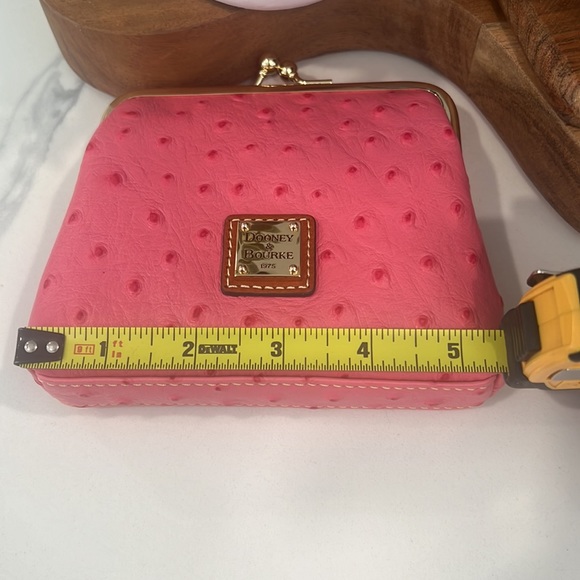 Cute!! 👛 Dooney & Bourke Kisslock Wallet! - Picture 11 of 16